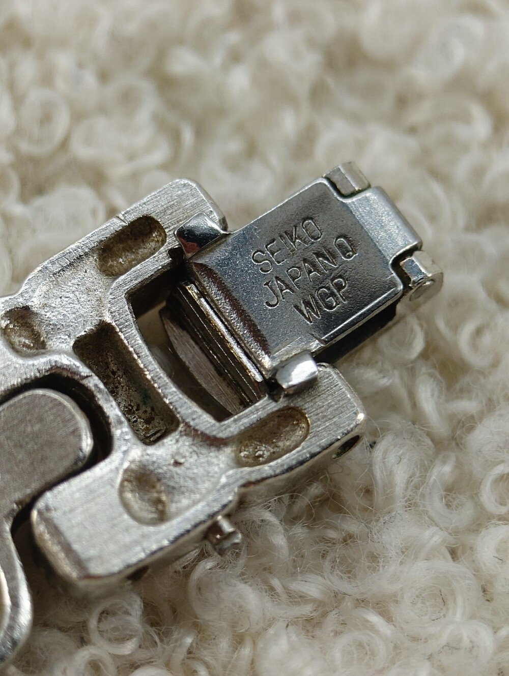 Seiko Women’s Watch 11-8250 Vintage Mechanical Hand Wind Sculptural 27mm Working - Picture 4 of 9